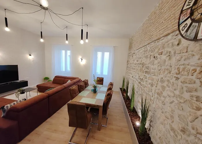 Town Square Apartament